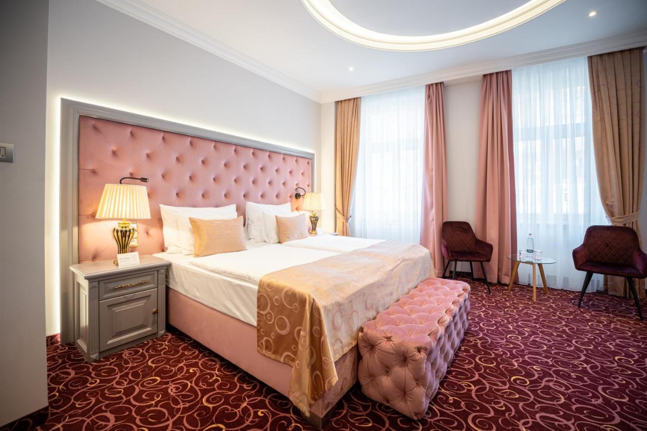 Golden Key Boutique Hotel Κάρλοβι Βάρι Εξωτερικό φωτογραφία