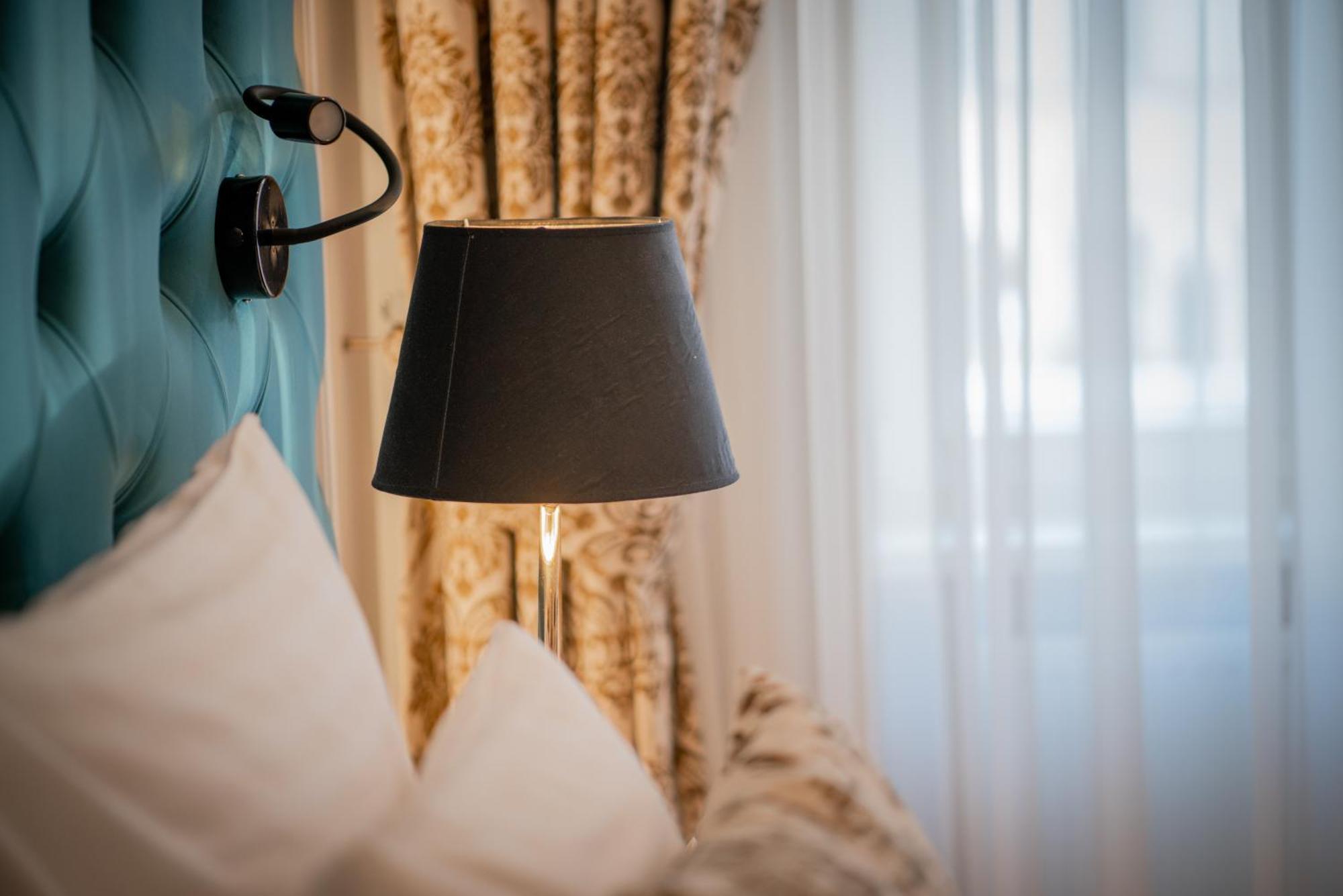 Golden Key Boutique Hotel Κάρλοβι Βάρι Εξωτερικό φωτογραφία