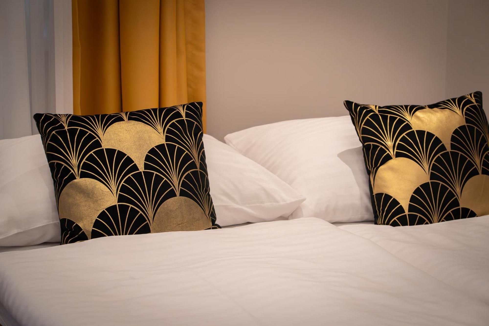Golden Key Boutique Hotel Κάρλοβι Βάρι Εξωτερικό φωτογραφία