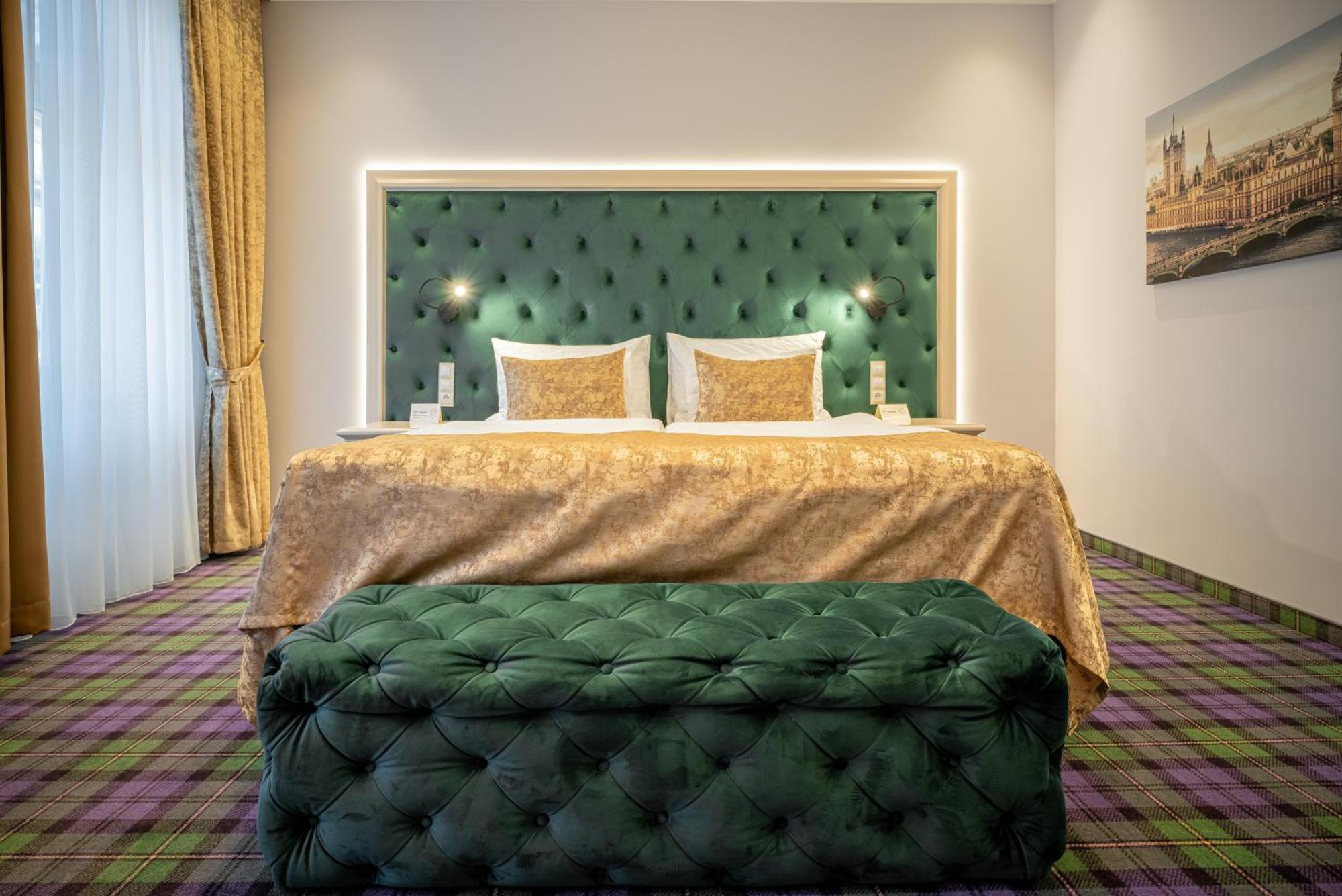 Golden Key Boutique Hotel Κάρλοβι Βάρι Εξωτερικό φωτογραφία