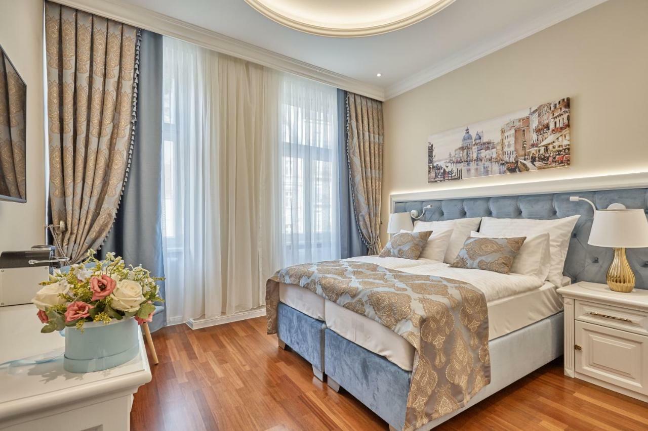 Golden Key Boutique Hotel Κάρλοβι Βάρι Εξωτερικό φωτογραφία